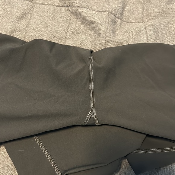 Lulu Lemon Charcoal Grey Leggings - Picture 3 of 5